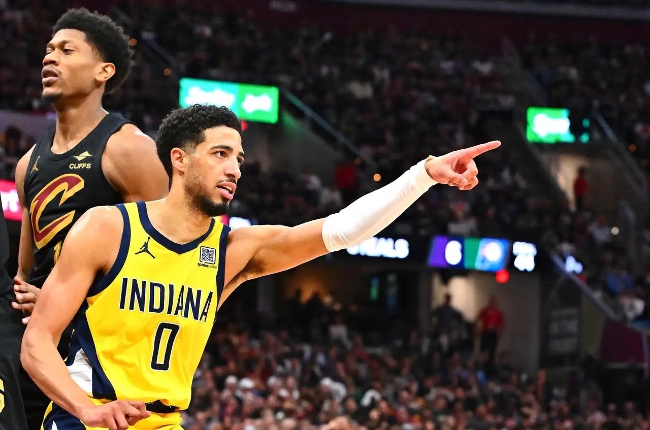 体育赛地聚焦——NBA季后赛赛前热度飙升，阿斯顿维拉外线爆发，媒体盛赞，训练强度明显提升的简单介绍