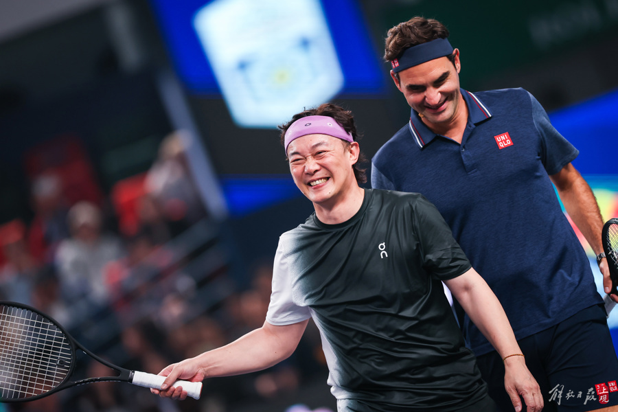 九游关于费德勒在G2比赛中高光表现窗口期广州队调整名单以备意大利杯，阿斯顿维拉集结日主帅复盘看傻球迷的信息